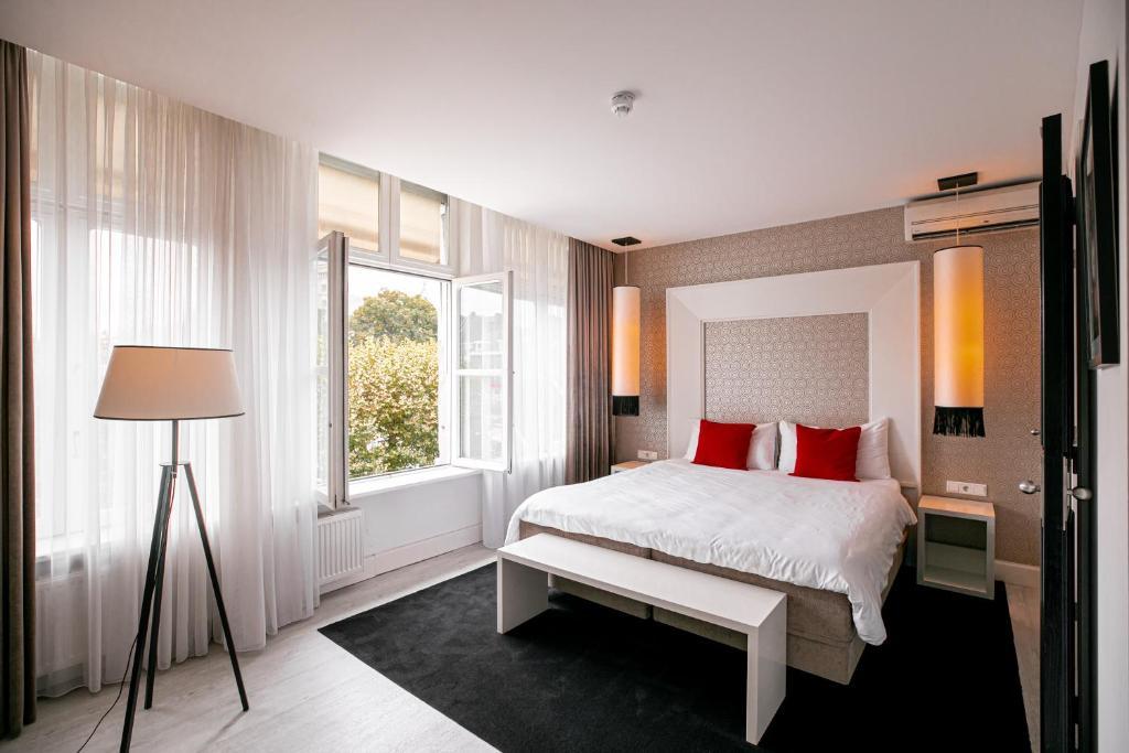King Room with City View