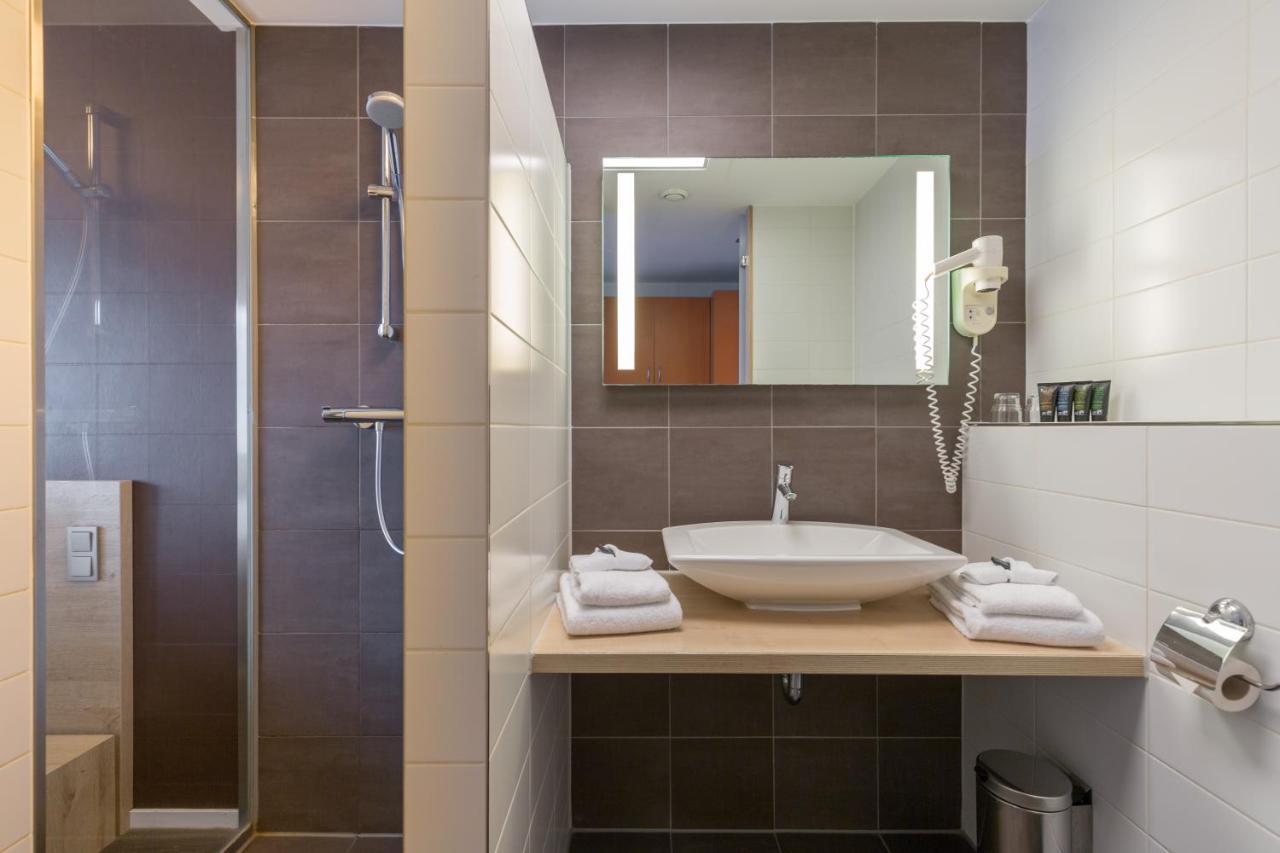 Deluxe Double Room with Shower