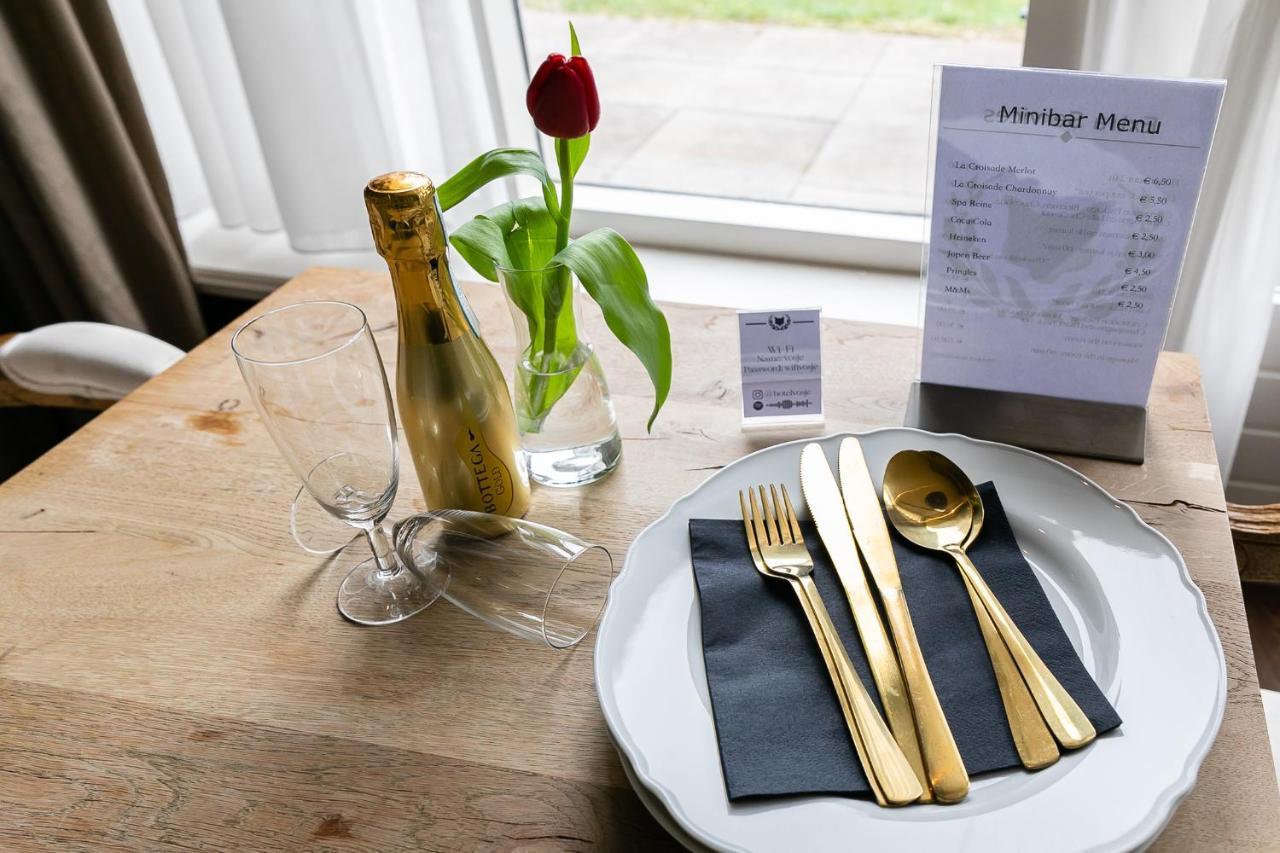 Executive Suite,1073726041:JPEG