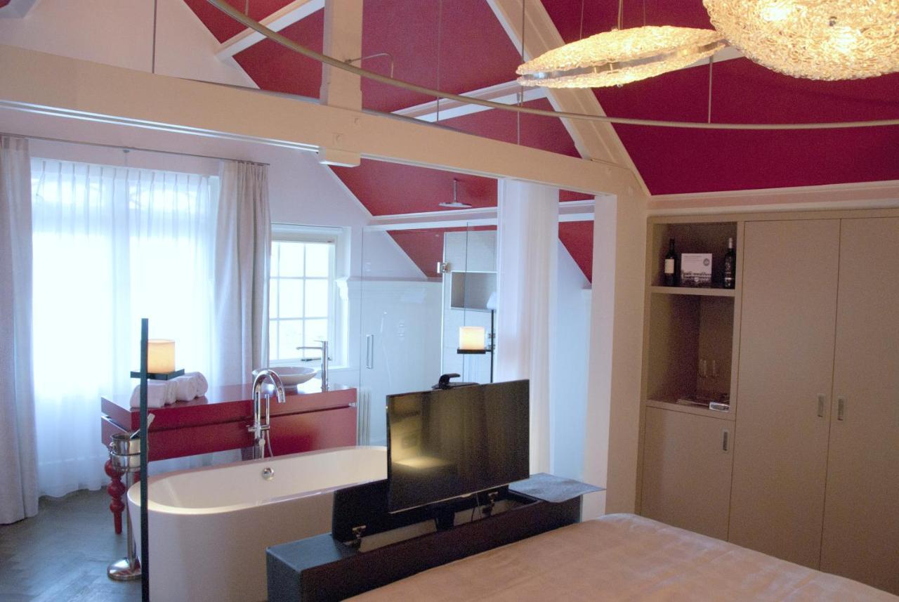 Suite mit Doppelbett und Dusche