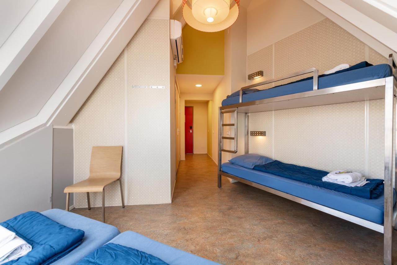Quadruple Room with Private Bathroom and Shower