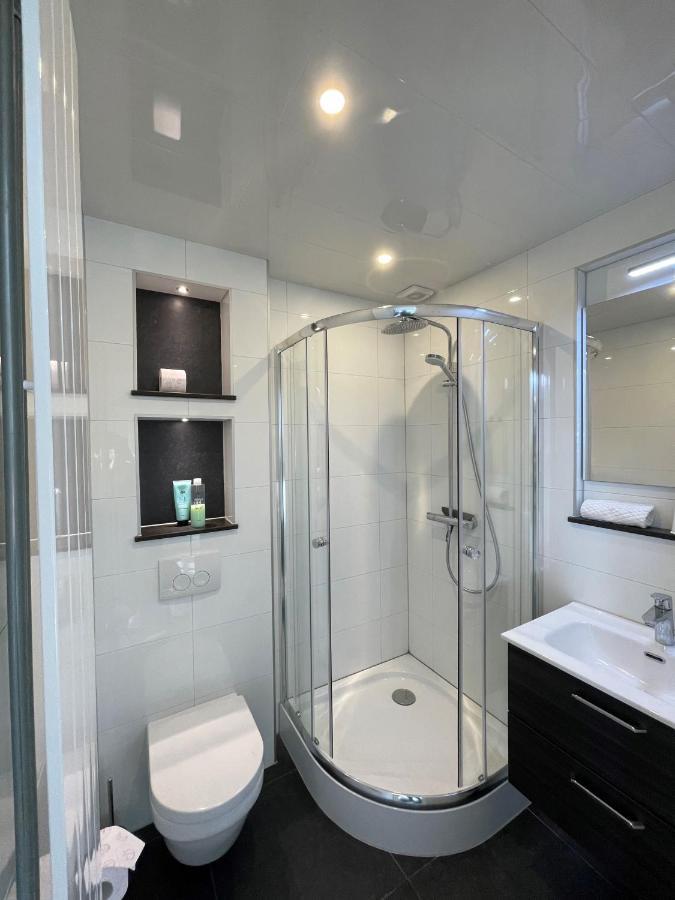 Deluxe Double Room with Shower