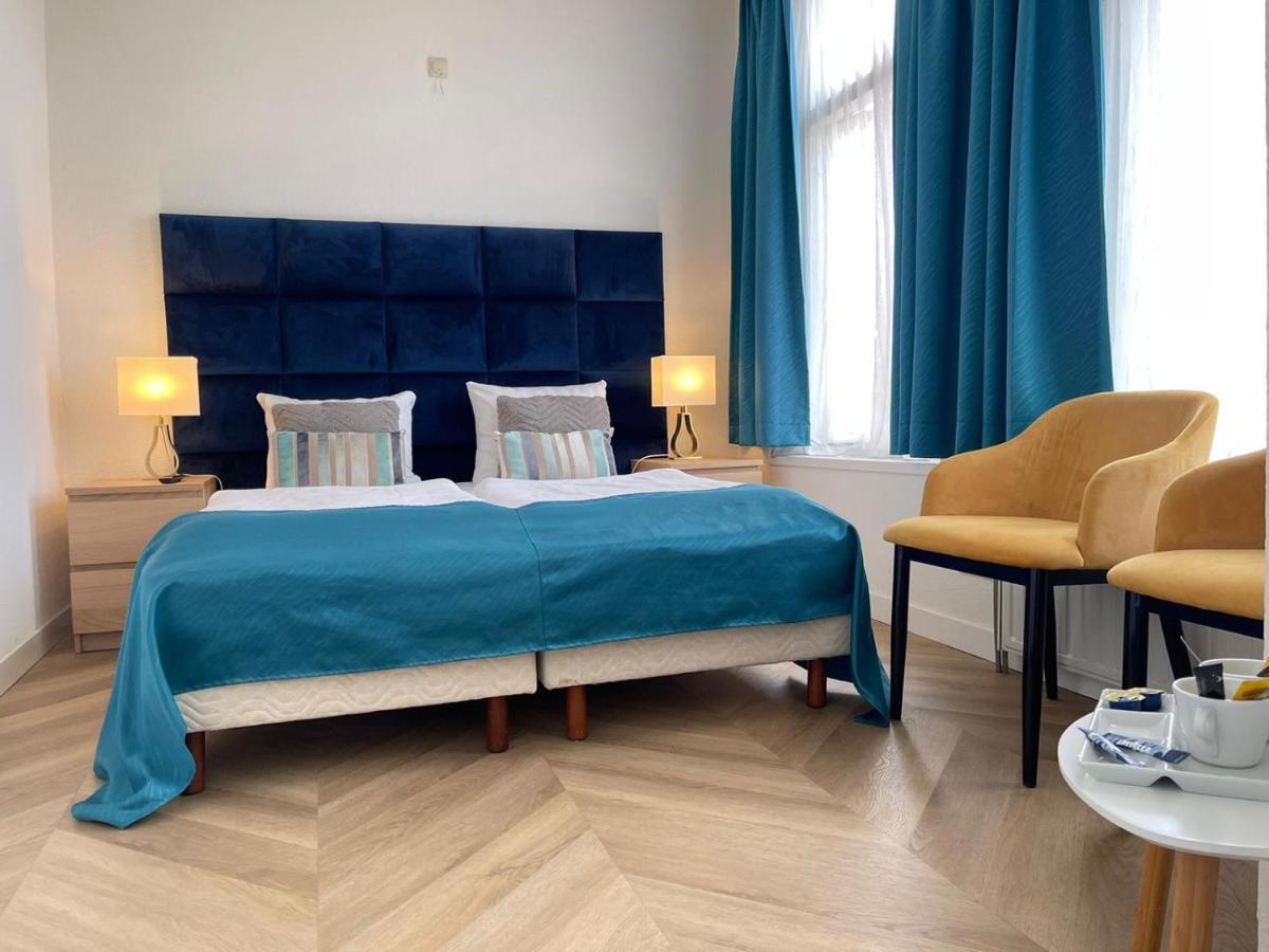 Small Twin Room,1363961135:JPEG