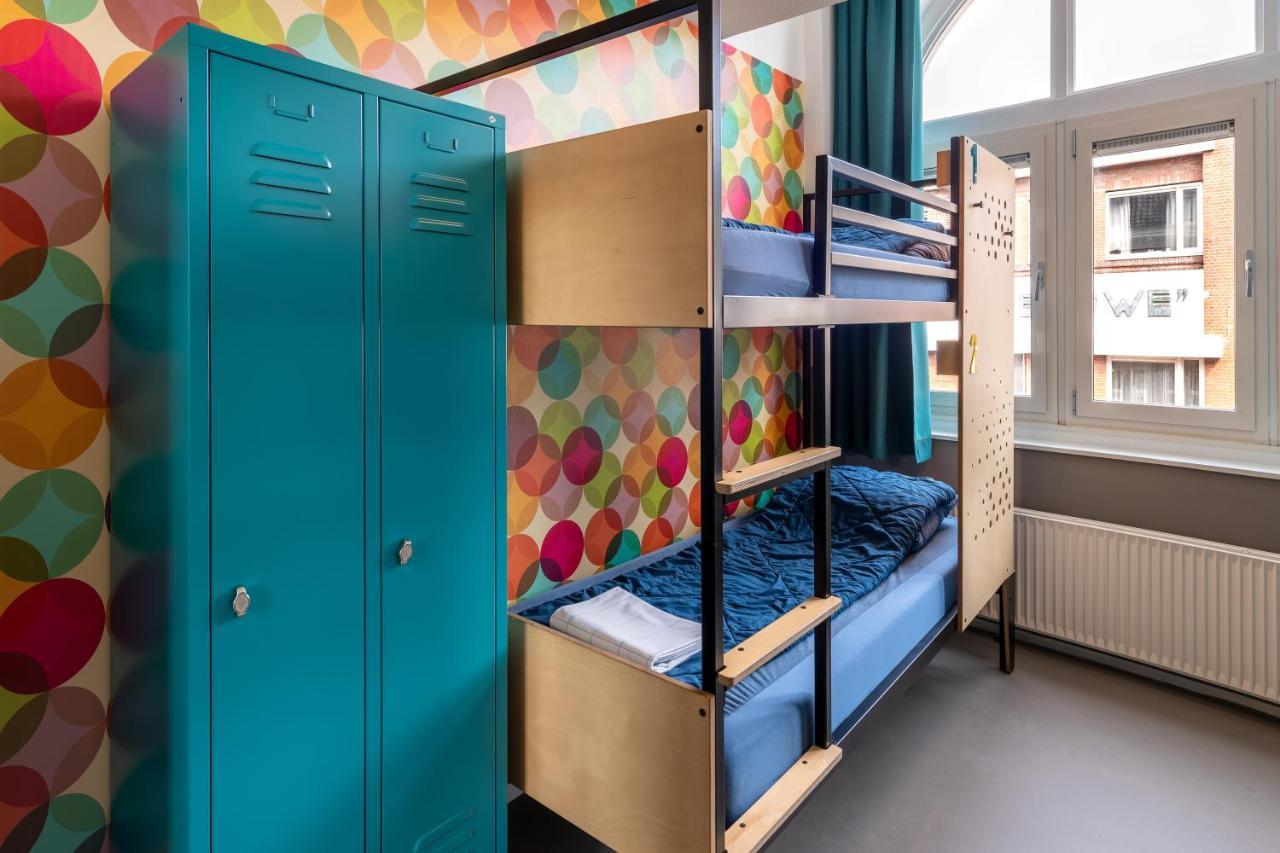 Budget Twin with Bunk Bed and Private Bathroom with Shower