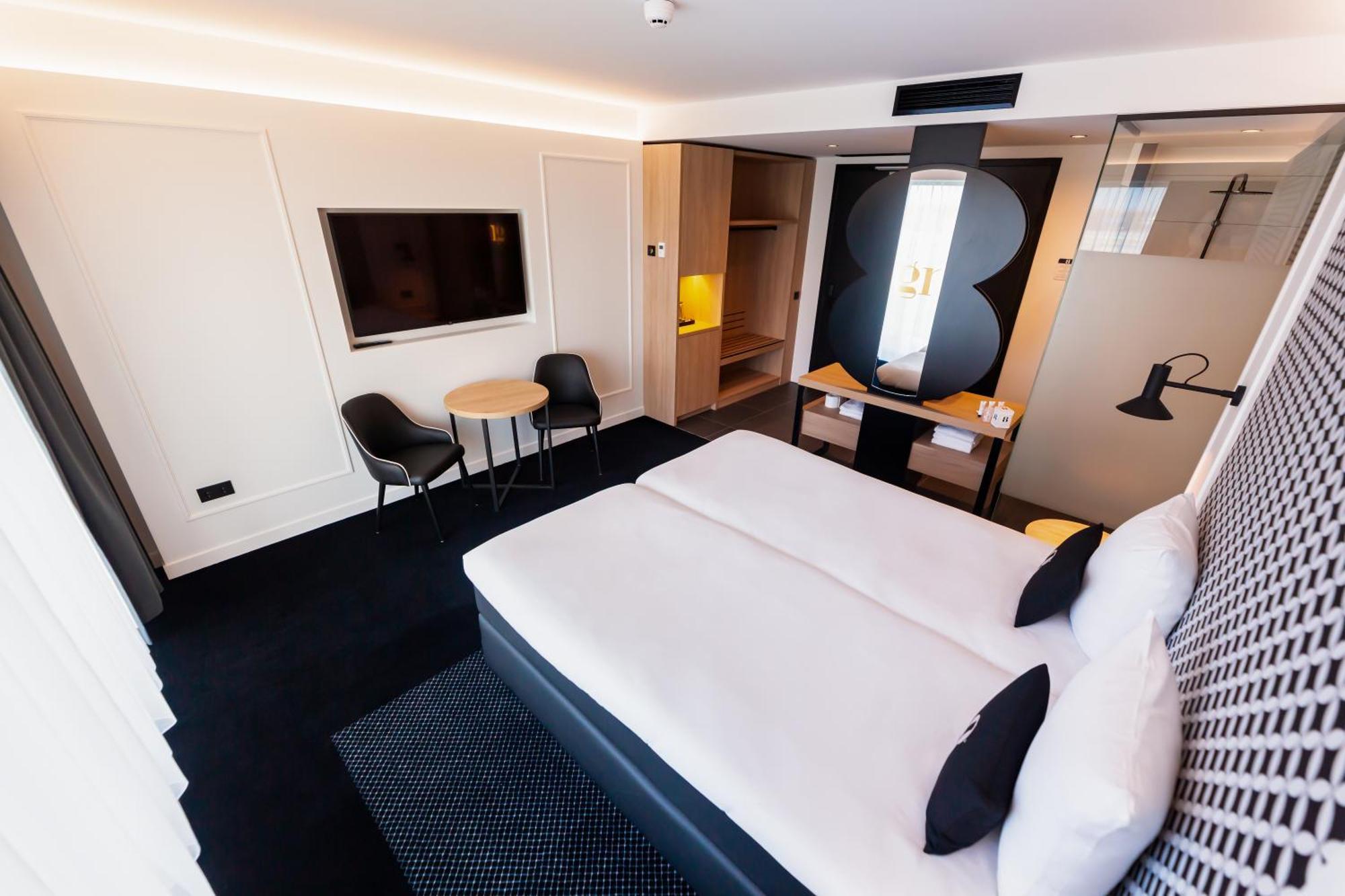 Twin Room,1509275455:JPEG