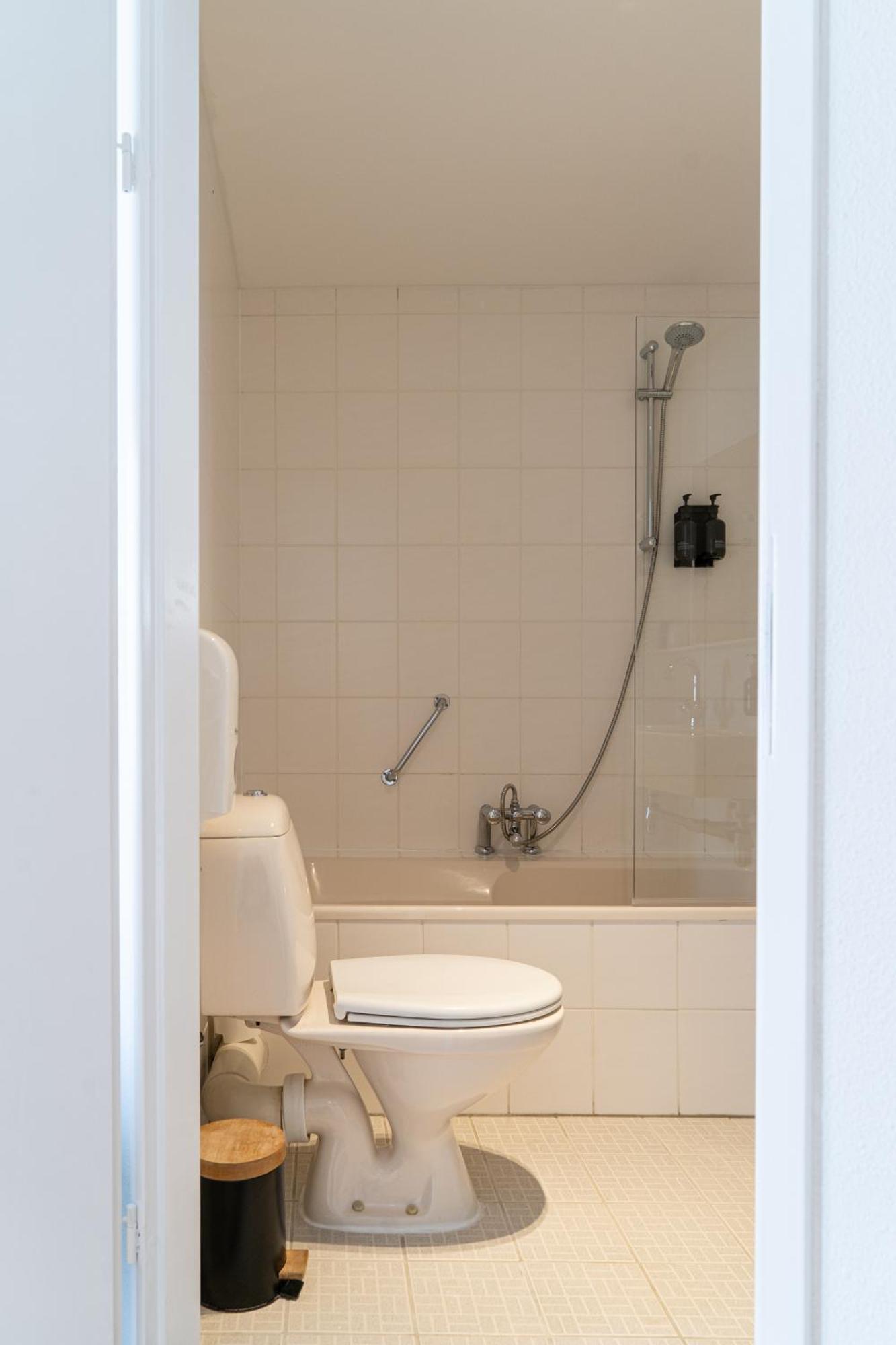 One-Bedroom Apartment,378486724:JPEG