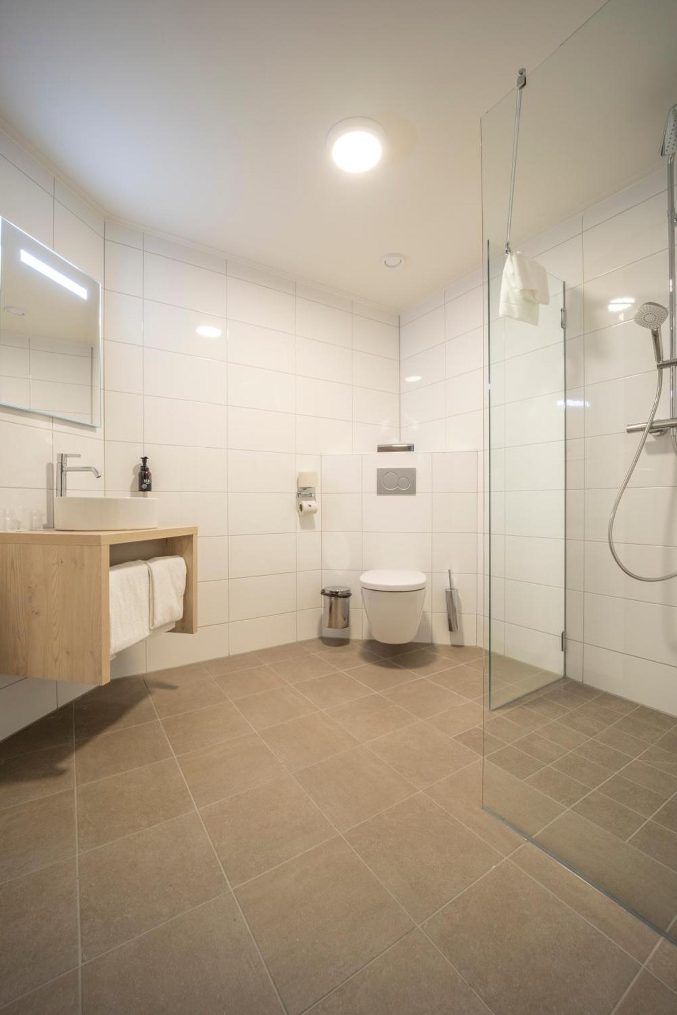 Geräumiges Standard Doppelzimmer mit Balkon