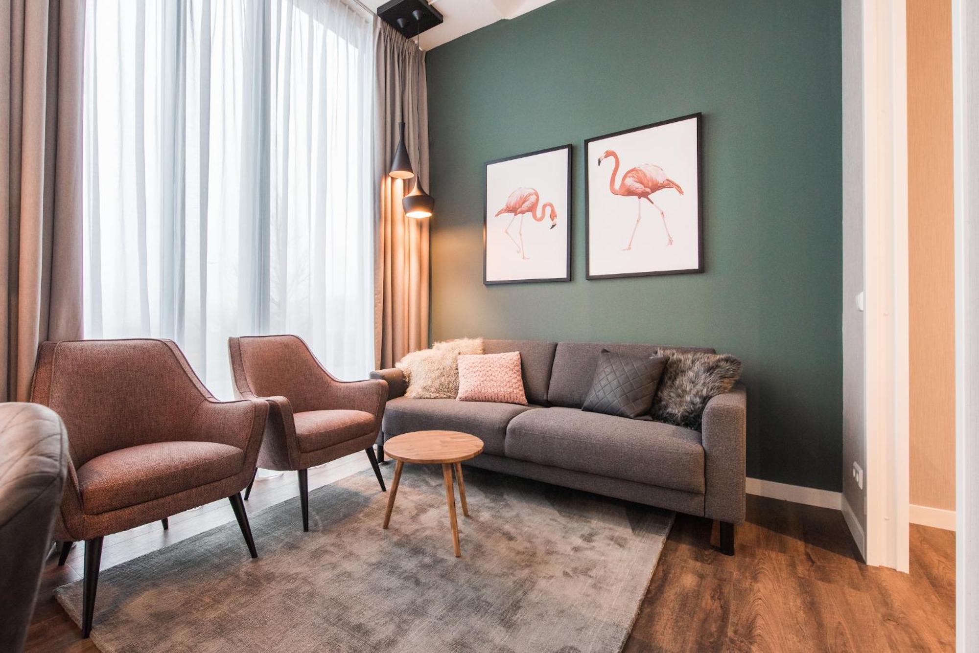 Large 2 Bedroom Apartment - Accessible