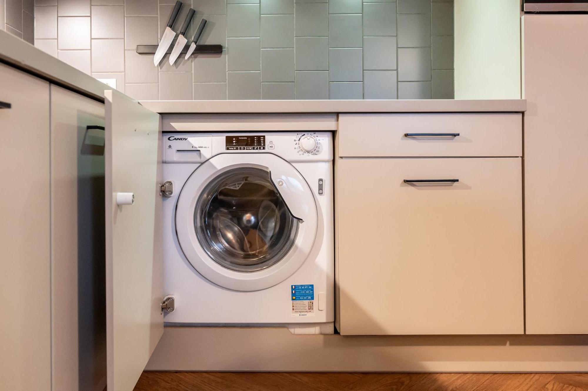 2-Bedroom Apartment with Bath,1578454022:JPEG