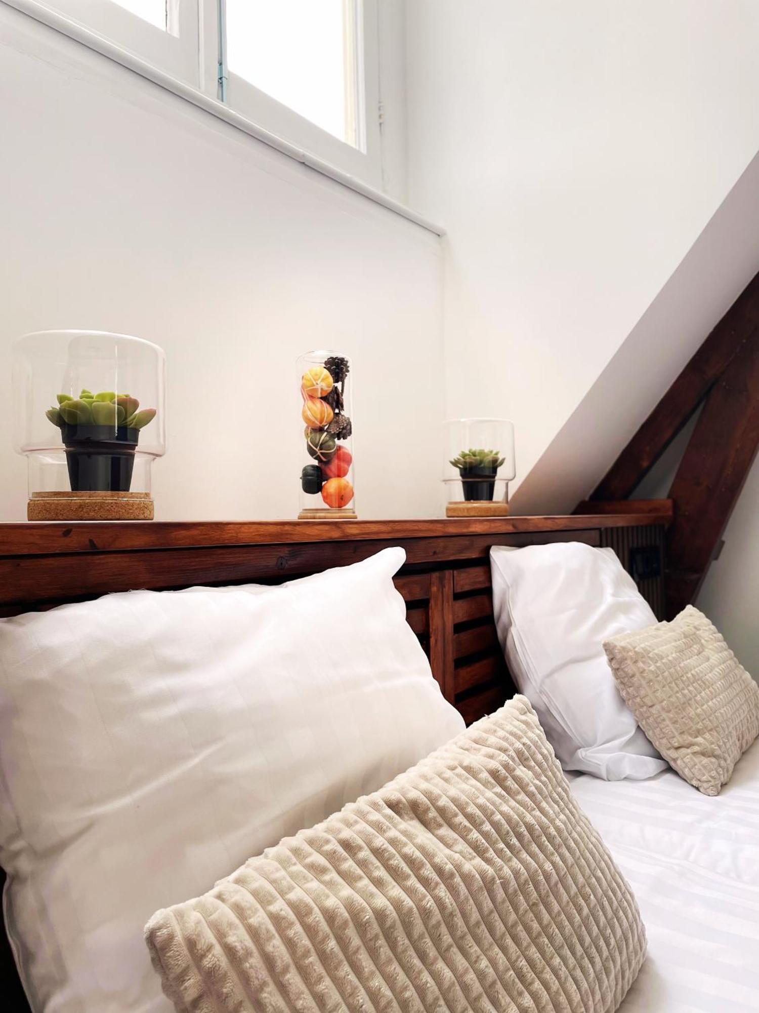Quarto Compacto com 2 Camas de Solteiro - Sótão
