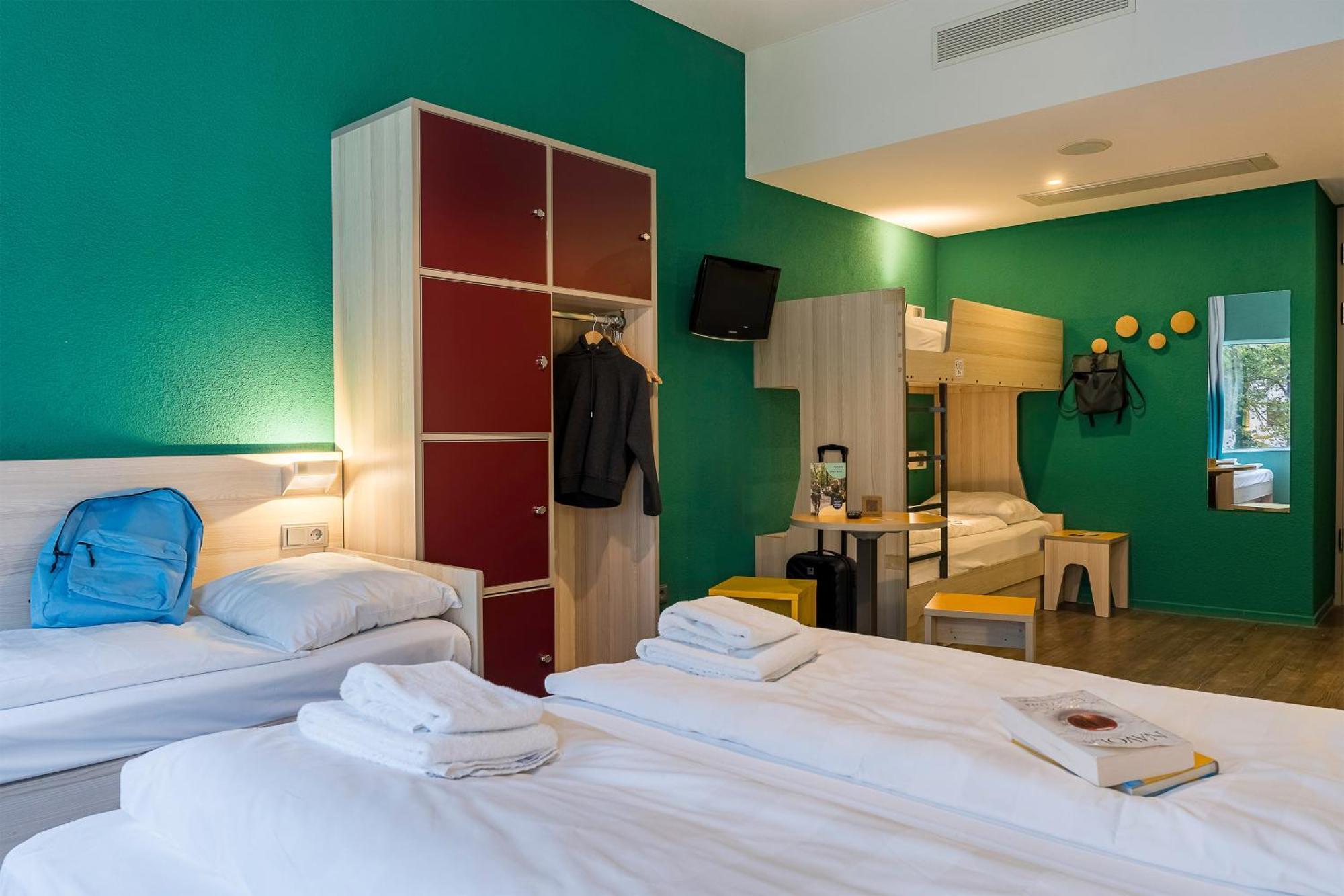 5-Bed Room,1622874394:JPEG