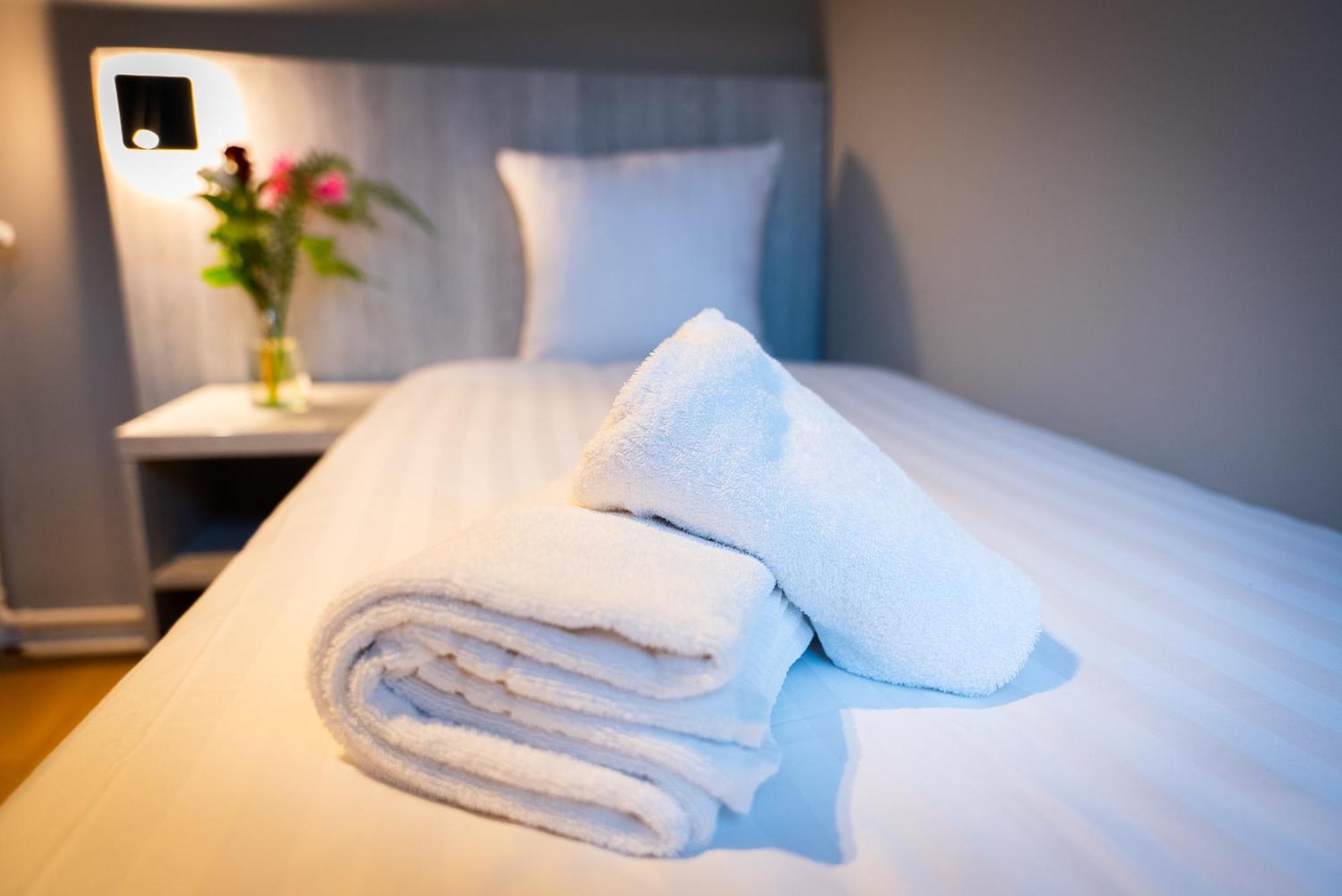 Single Room with Shared Shower and Toilet