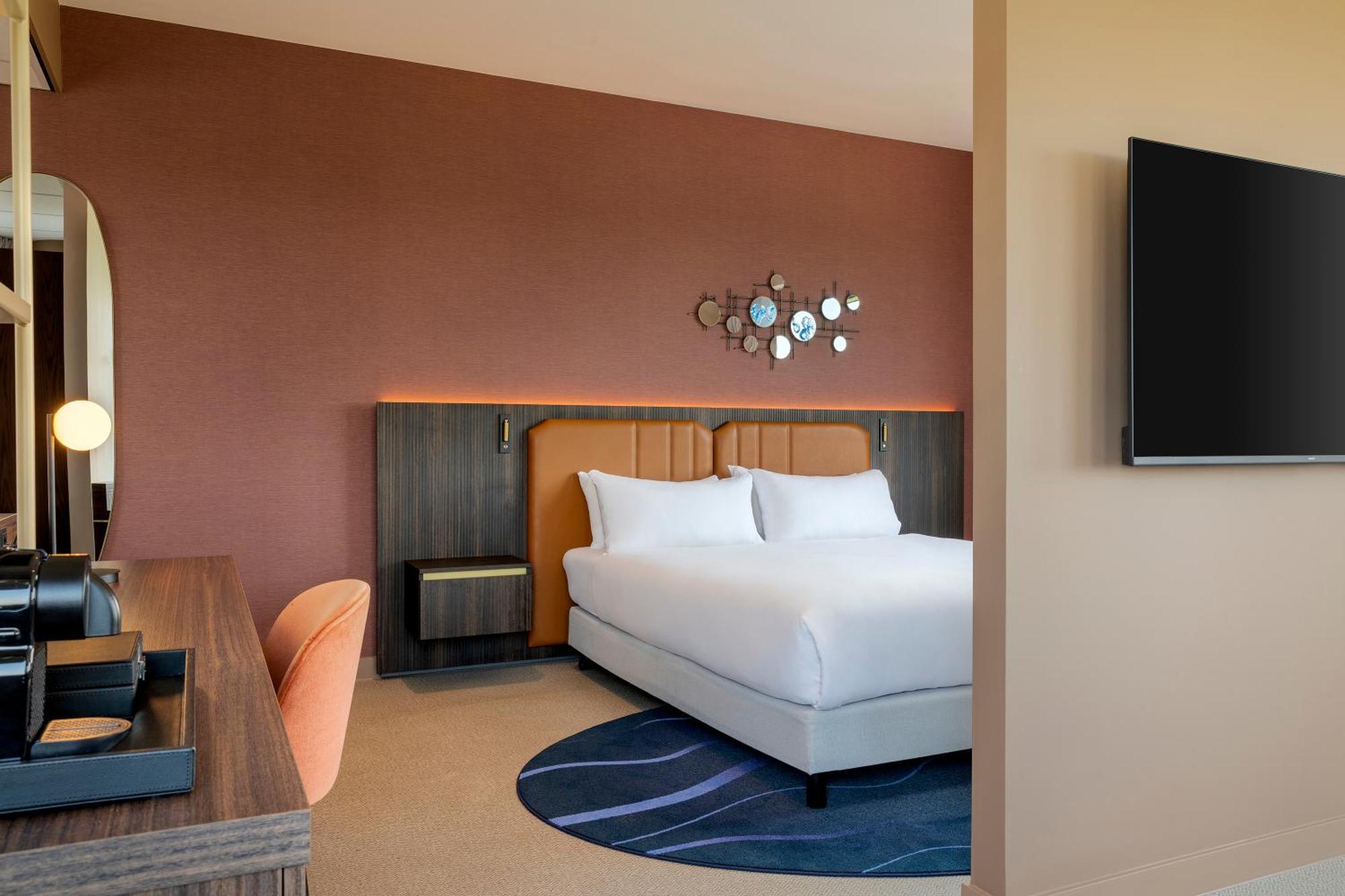 Superior King Suite