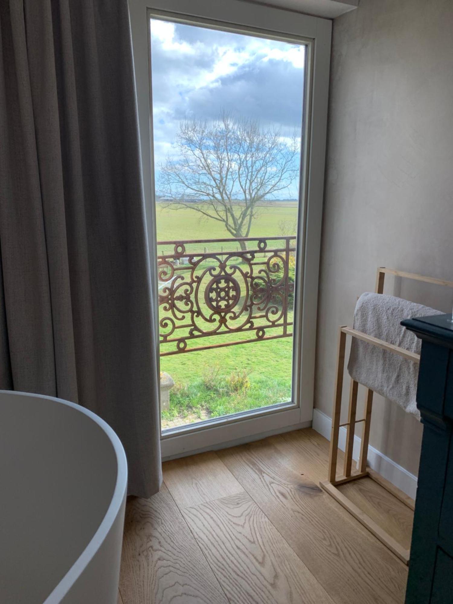 Deluxe Double Room with Bath,1660929892:JPEG
