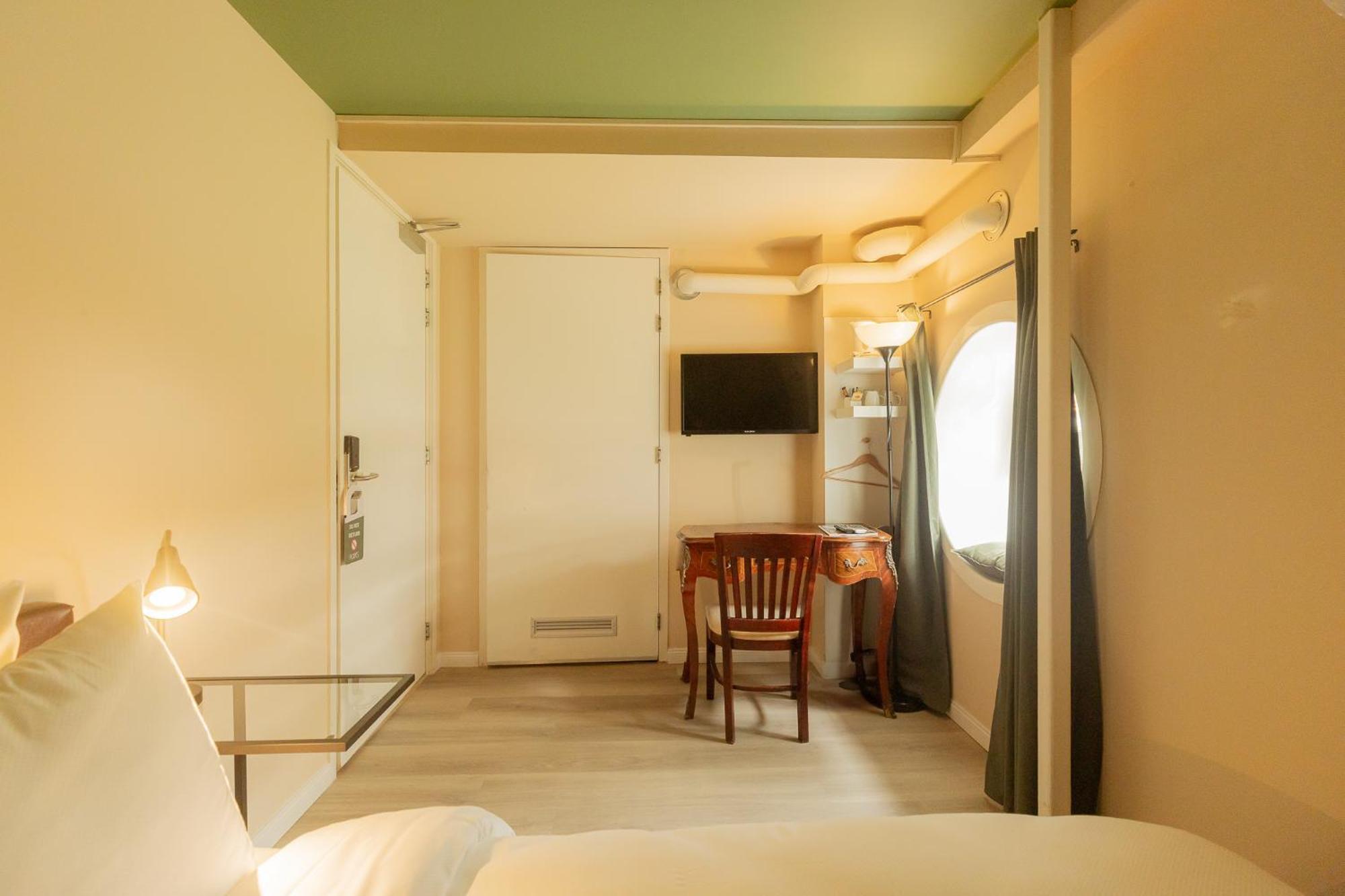 Junior Double Room,1666640922:JPEG