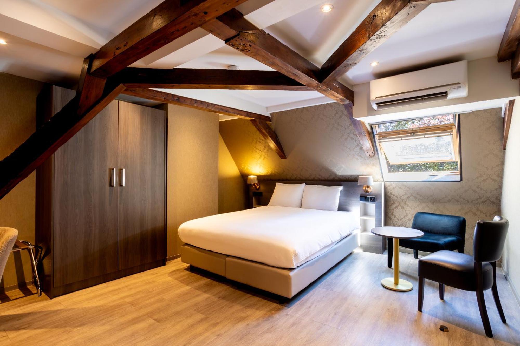 Quarto Duplo Deluxe