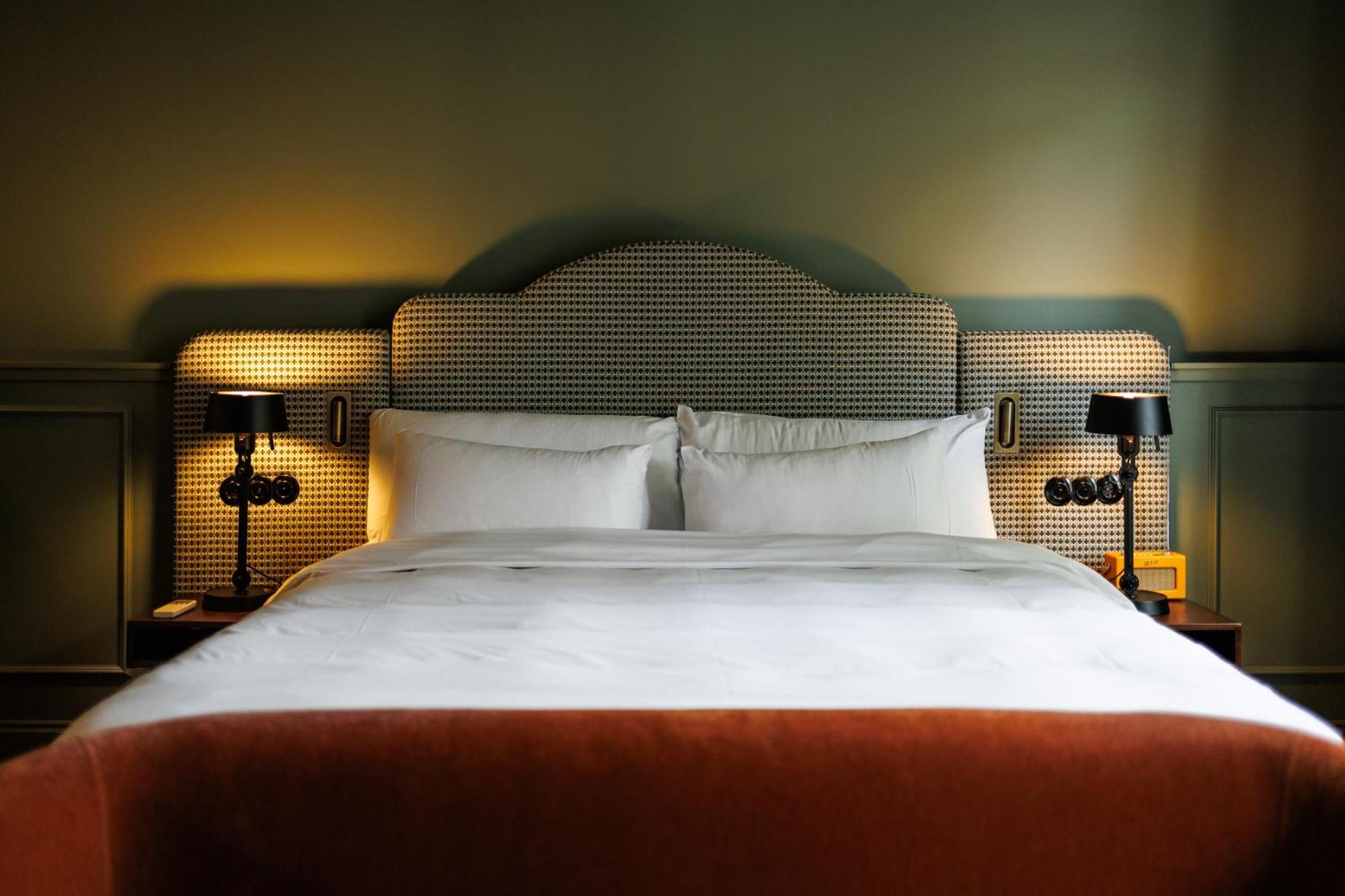 Deluxe Historic Suite
