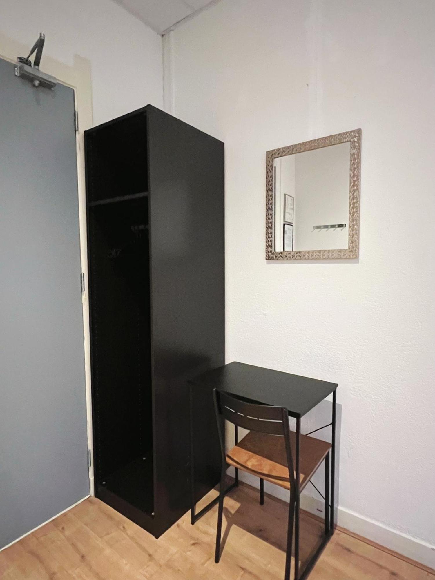 Family Room,1710580795:JPEG