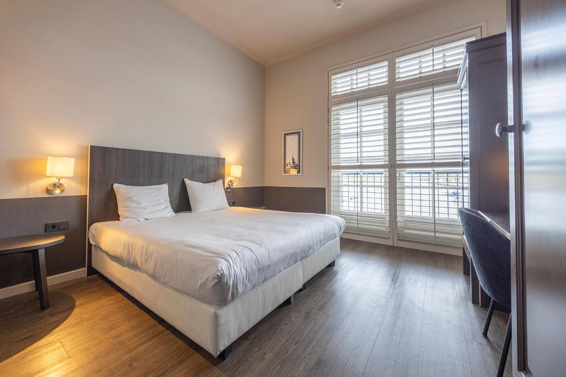 Comfort Double Room with Lake View