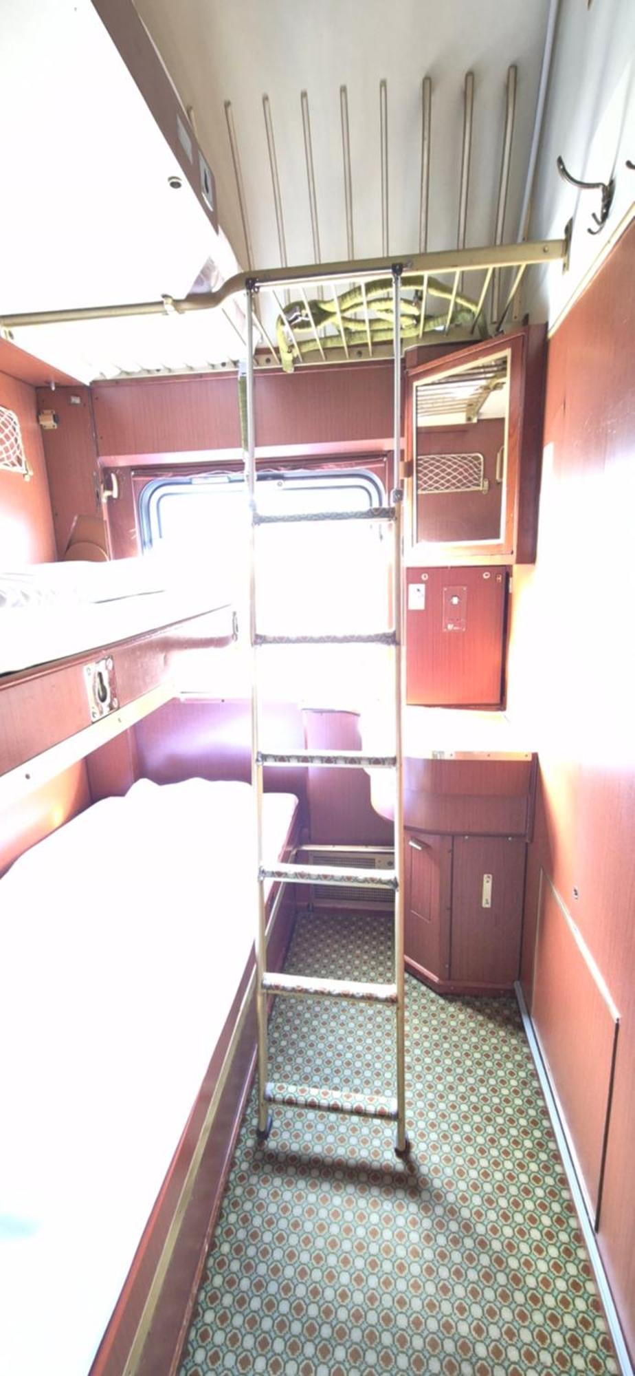 Triple Compartment with Shared Bathroom
