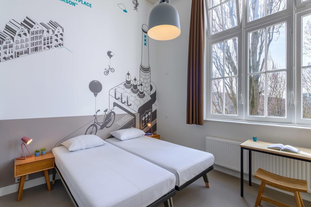 Quarto Duplo Conforto com Casa de Banho Privativa