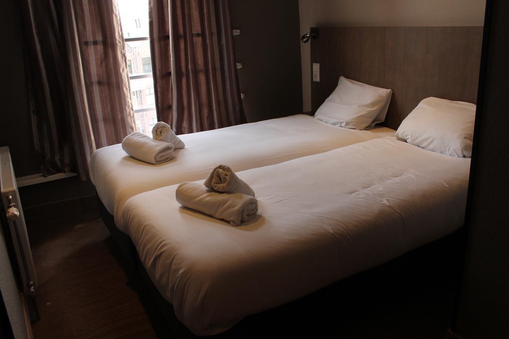Quarto Twin Standard