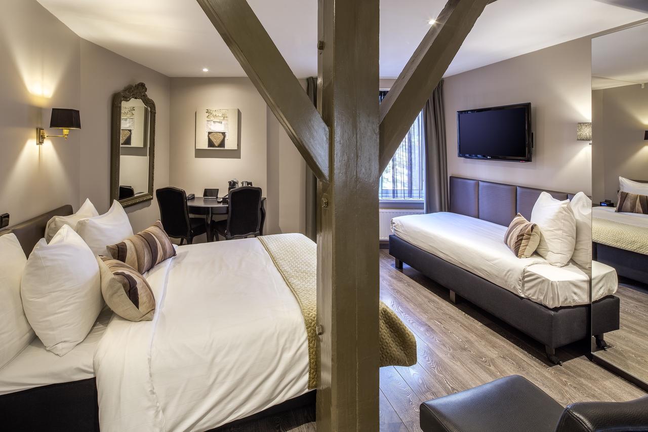 Quarto Triplo (Quarto para 3 Pessoas, Cama de Casal + Cama Individual)