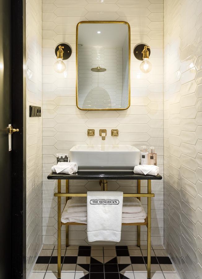 Quarto Econômico com 2 Camas de Solteiro