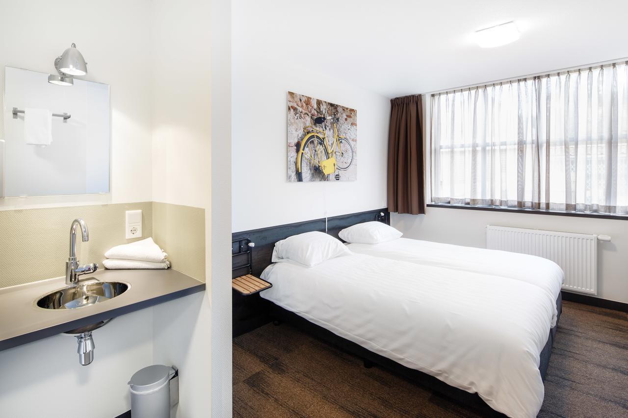 Chambre Double ou Lits Jumeaux avec Salle de Bains Privative