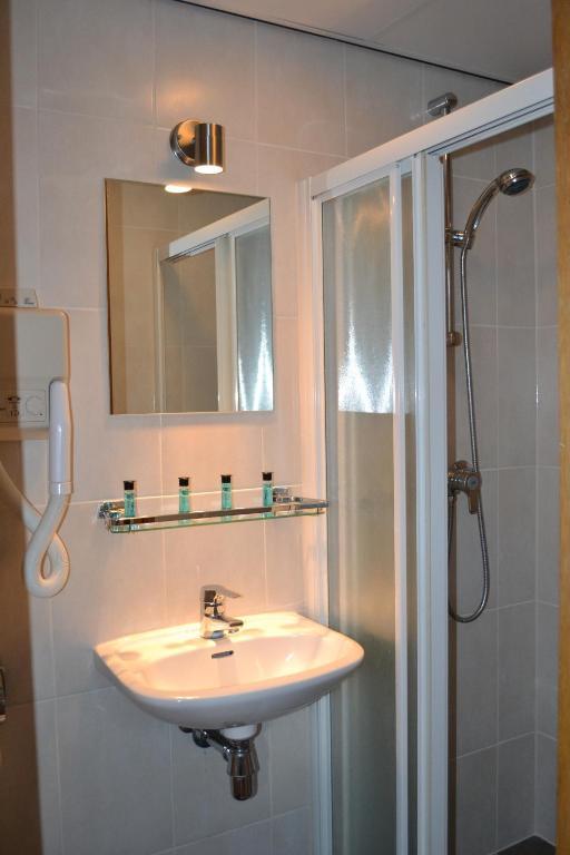 Quarto Duplo