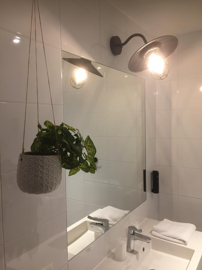 Doppel- oder Zweibettzimmer