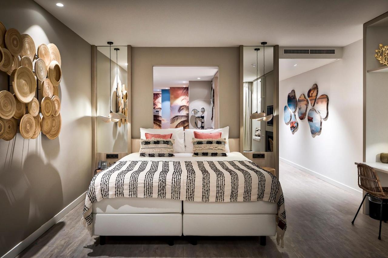 Deluxe Suite with Spa Bath