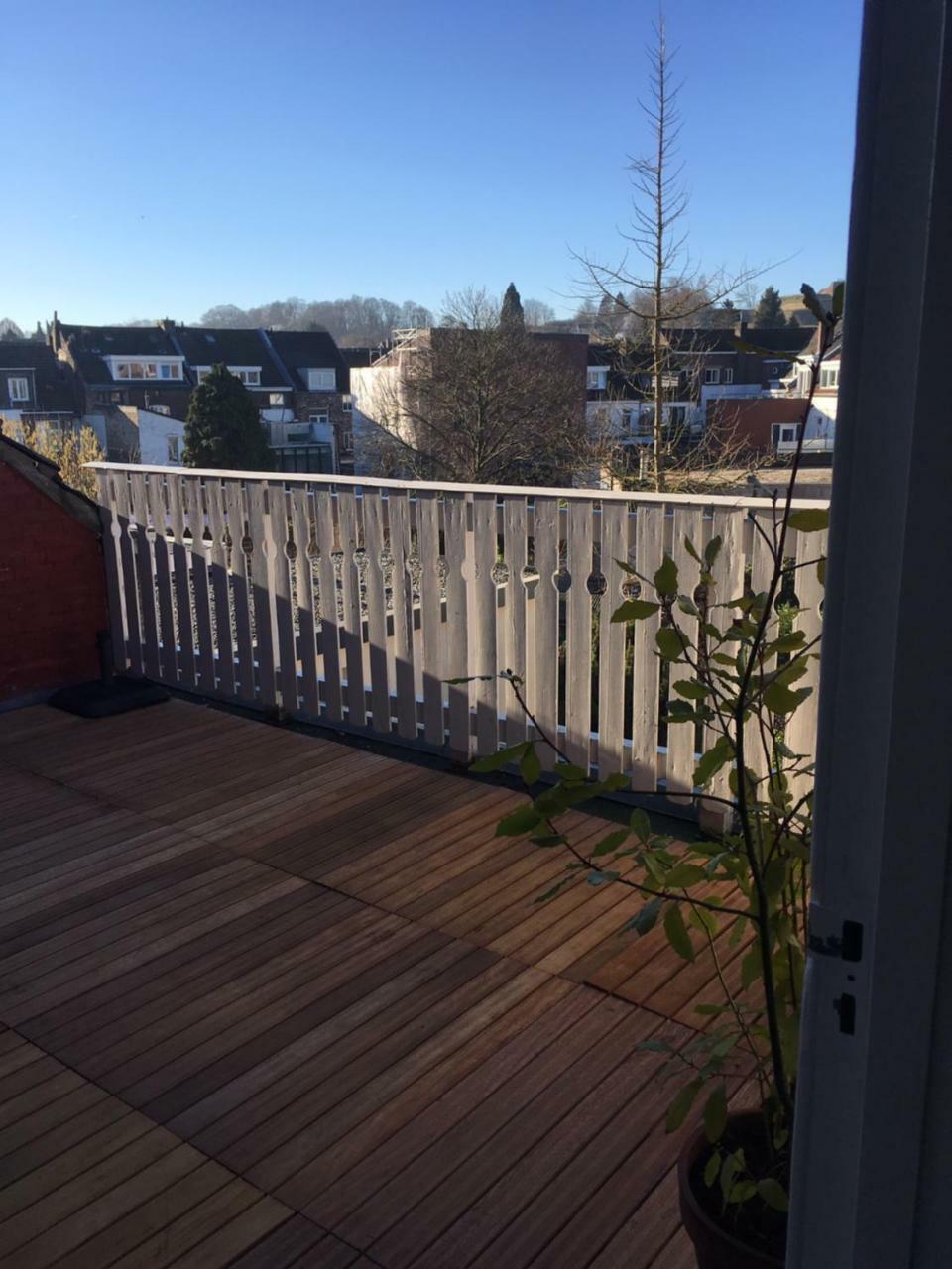 One-Bedroom Apartment with Terrace