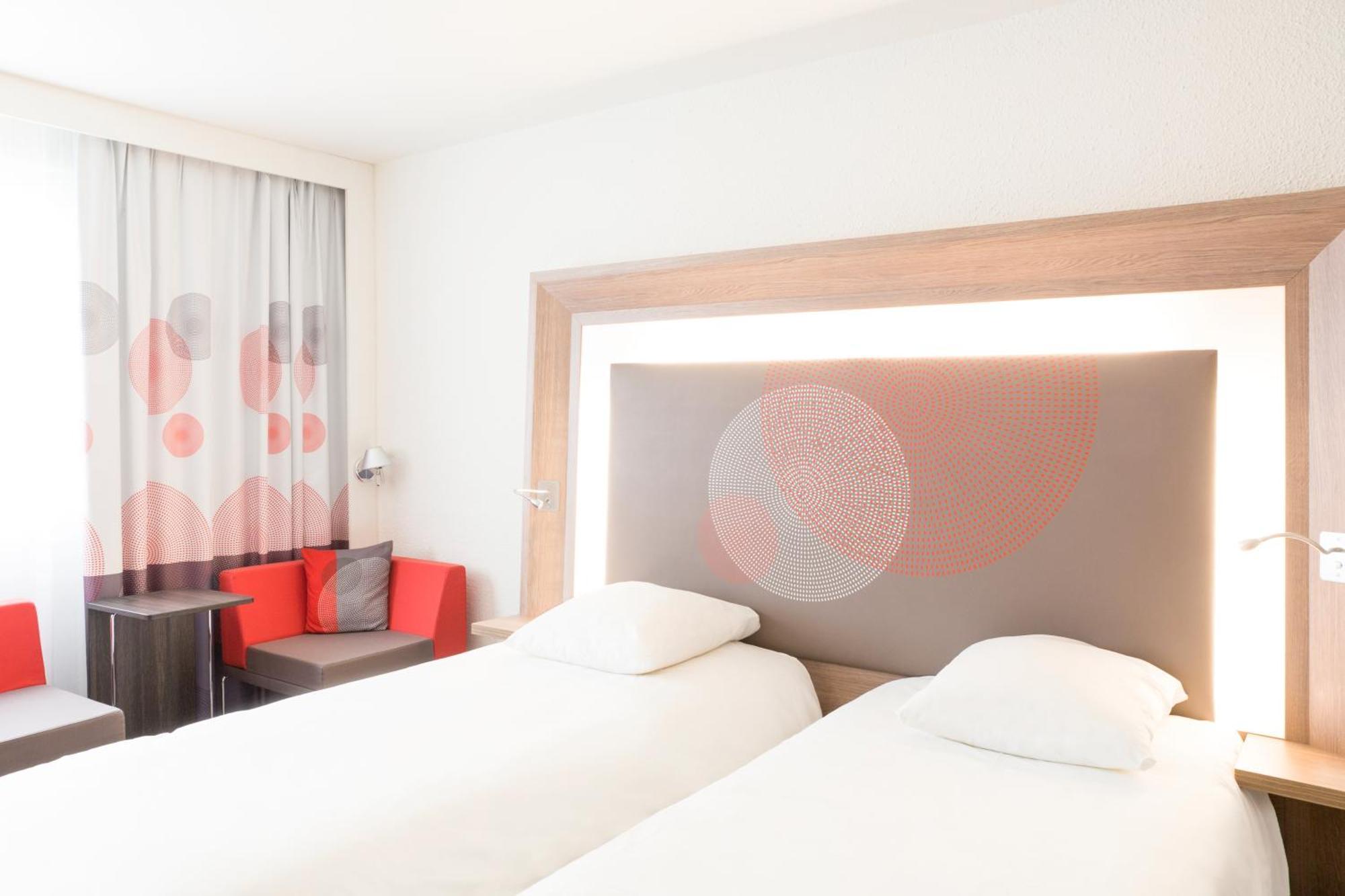 Standard Twin Room - Disability Access