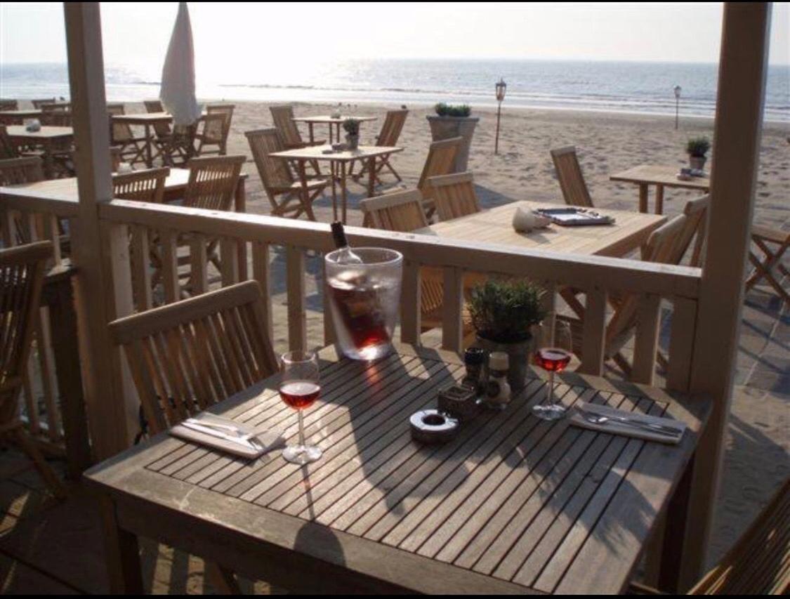 Suite met Kingsize Bed en Uitzicht op Zee