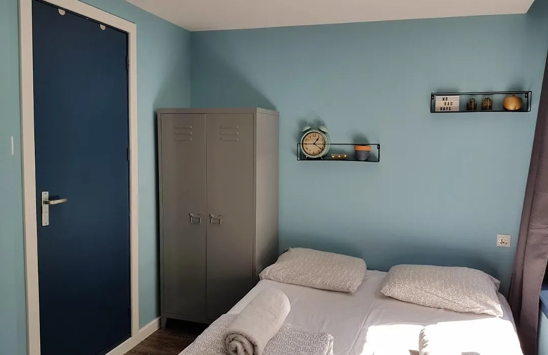 Urban Vibes Guesthouse-1