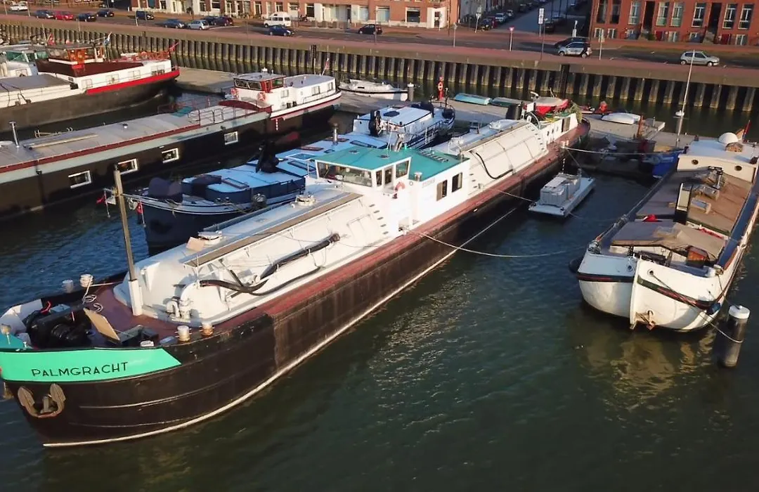 B&B Houseboat Amsterdam-1