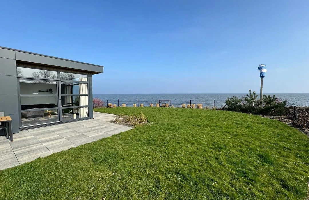 Enkhuizer Strand Chalet Meeresrauschen Erste Reihe mit Zaun Haus Nr 249-1