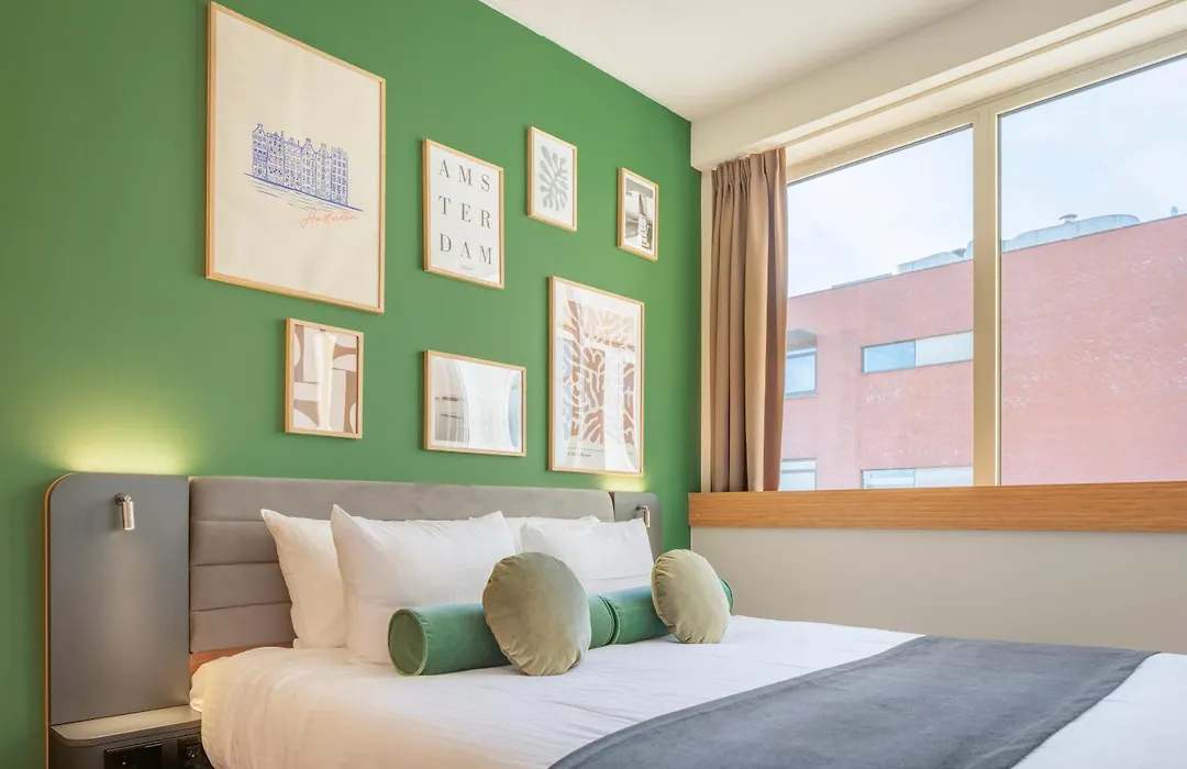 Maxhotel Amsterdam Airport Schiphol - Recently Renovated-1