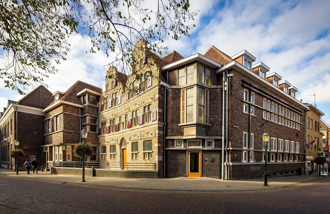 Stadsherberg Ald Weishoès - Hostel-1