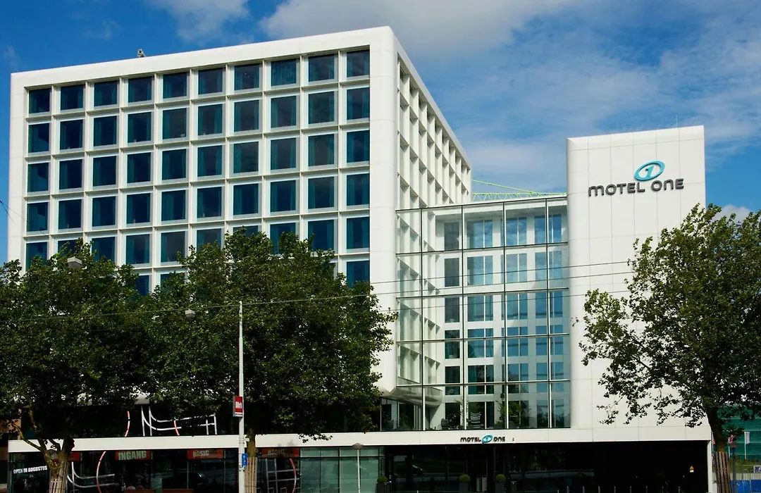 Motel One Amsterdam-1