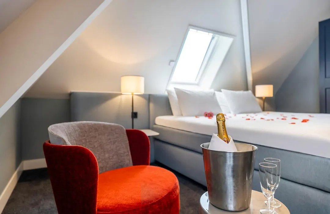 Van Der Valk Hotel Hilversum/ De Witte Bergen-1