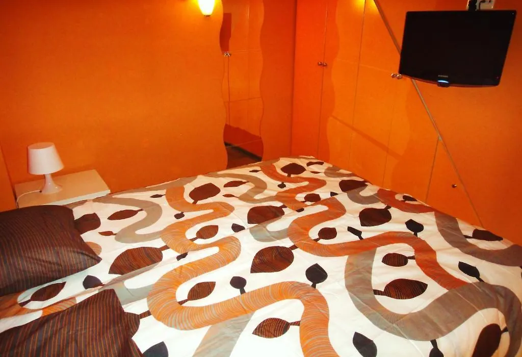 Orange Suite Studio-1