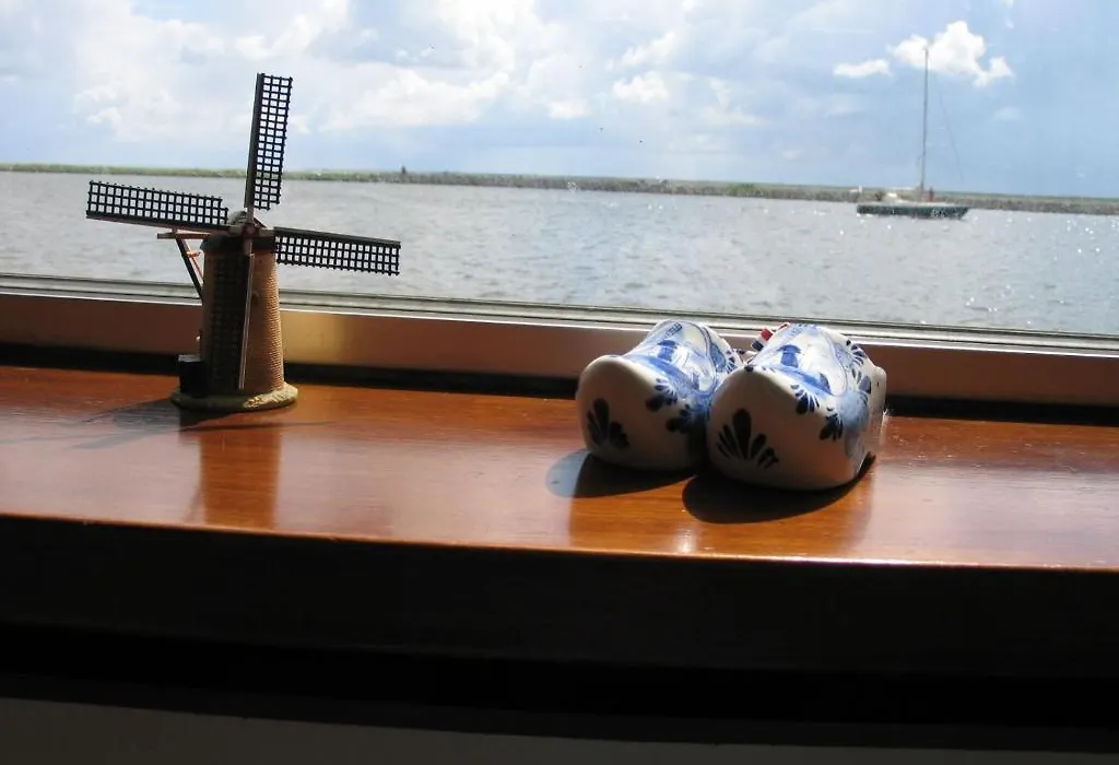 Hotelschip Gandalf-1