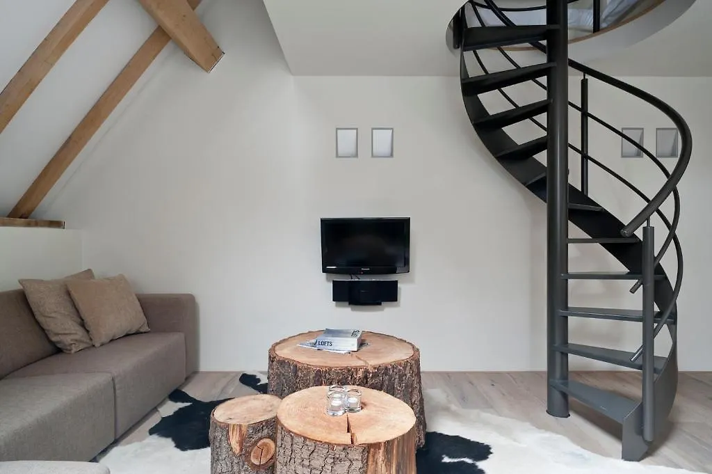 Cour 8 Lofts-1