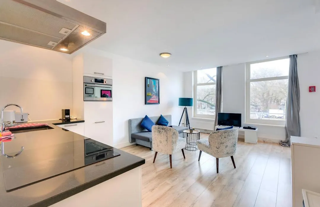 Luxurious Canalview Apartment No.1 In City Centre-1