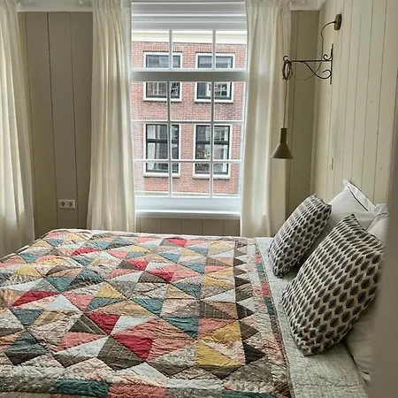 Dahli'S Sleep Boutique-2