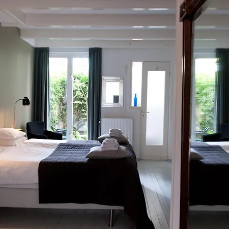 Bed & Breakfast Westviolet-3