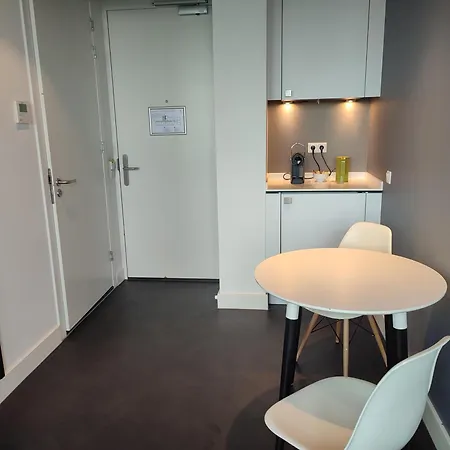B-Aparthotel Kennedy-3