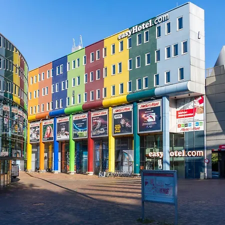 Easyhotel Amsterdam Arena Boulevard-2